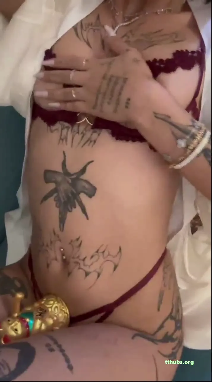 Dövmeli Orospuyu Sert Sikiyor Türk ifşa