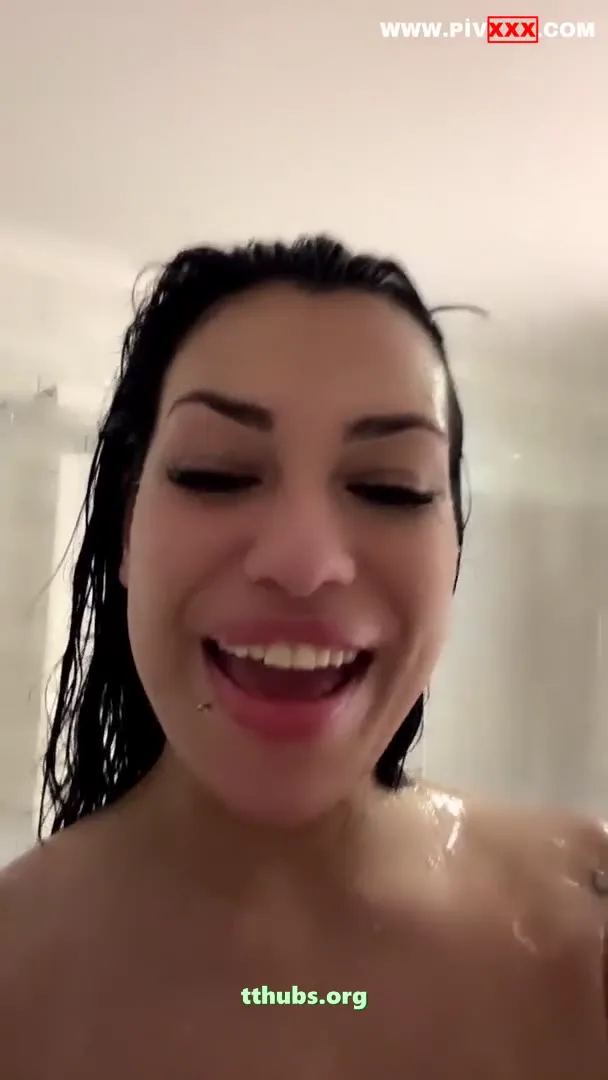 Tango Serenay Okay Duşta Islak Vücudunu Okşuyor Parmaklıyor Türk ifşa