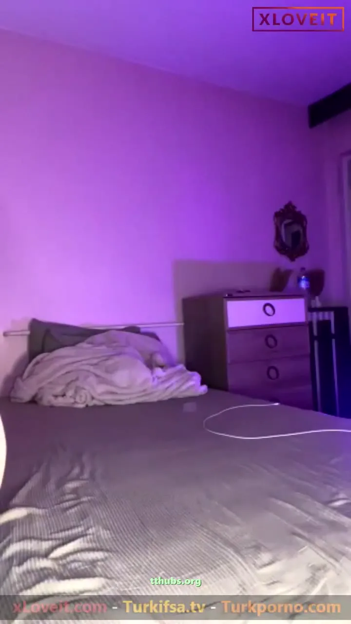 Duru Ifşa Hd Kırmızı Iç Çamaşırlı Amcık Açtı