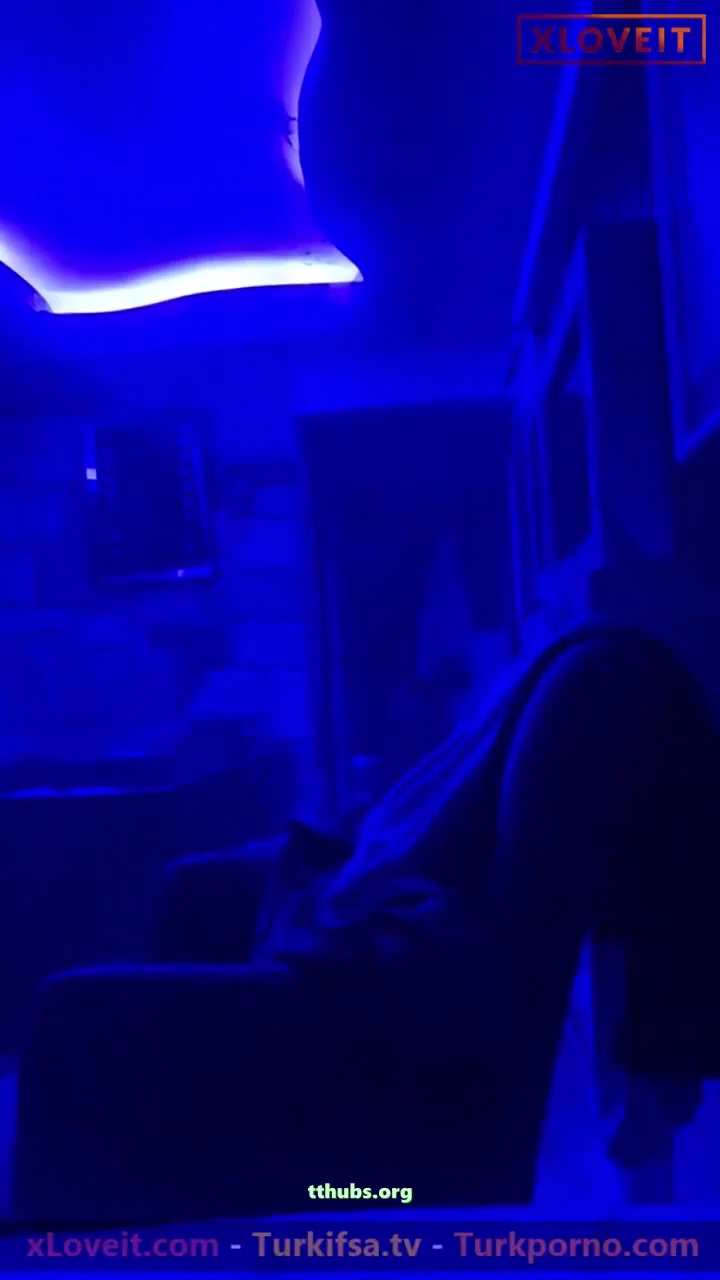 Arife Ifşa Kerane Gibi Bekar Evinden Canlı Yayın