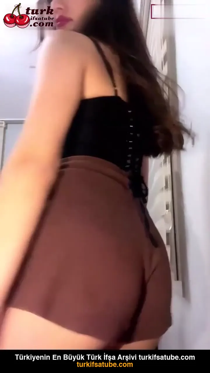 Doktor Ciplak Kizlarin kalçalarına boşaldı Türk ifşa