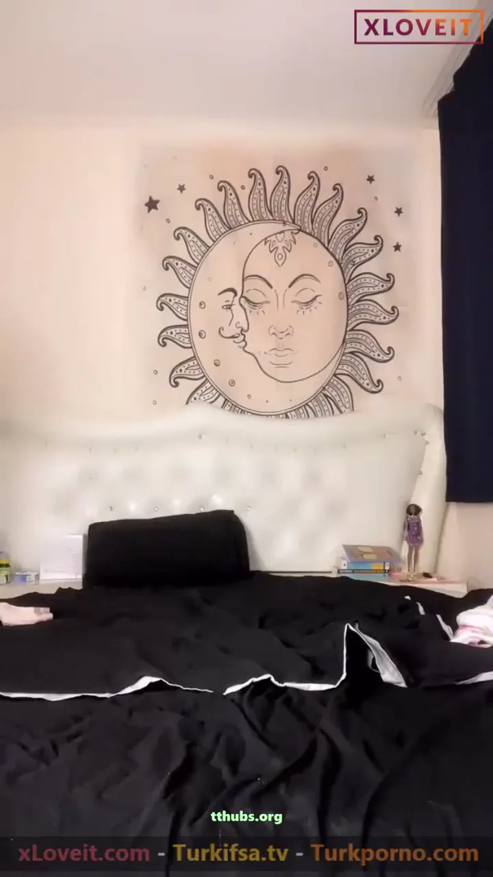 Shawty Ifşa Elbisesi Kapalı Gelince Çıkarıp Yayına Devam Etti