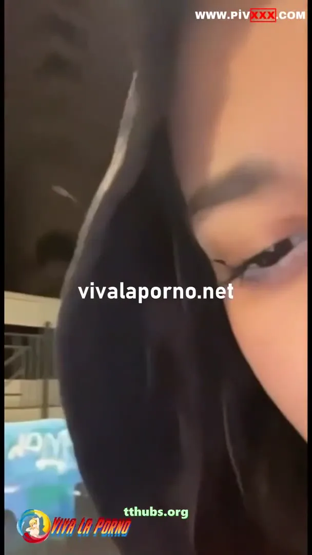 Türk Üniversiteli İfşa! Azgın Kız Dışarıda 2 Erkeğe Sakso Çekiyor Türk ifşa