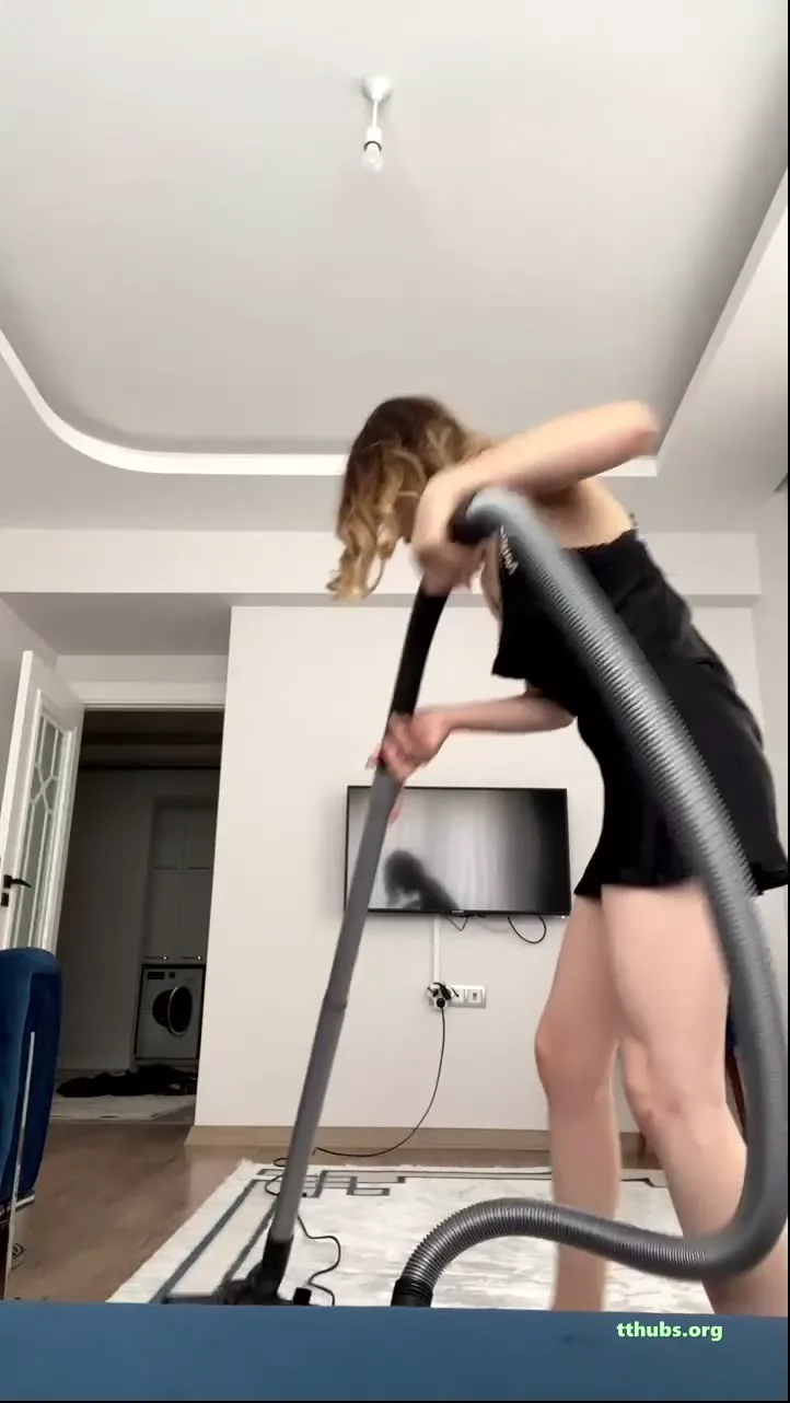 Rüya Süpürge Sonrası Amcığını Hazırlıyor Türk ifşa