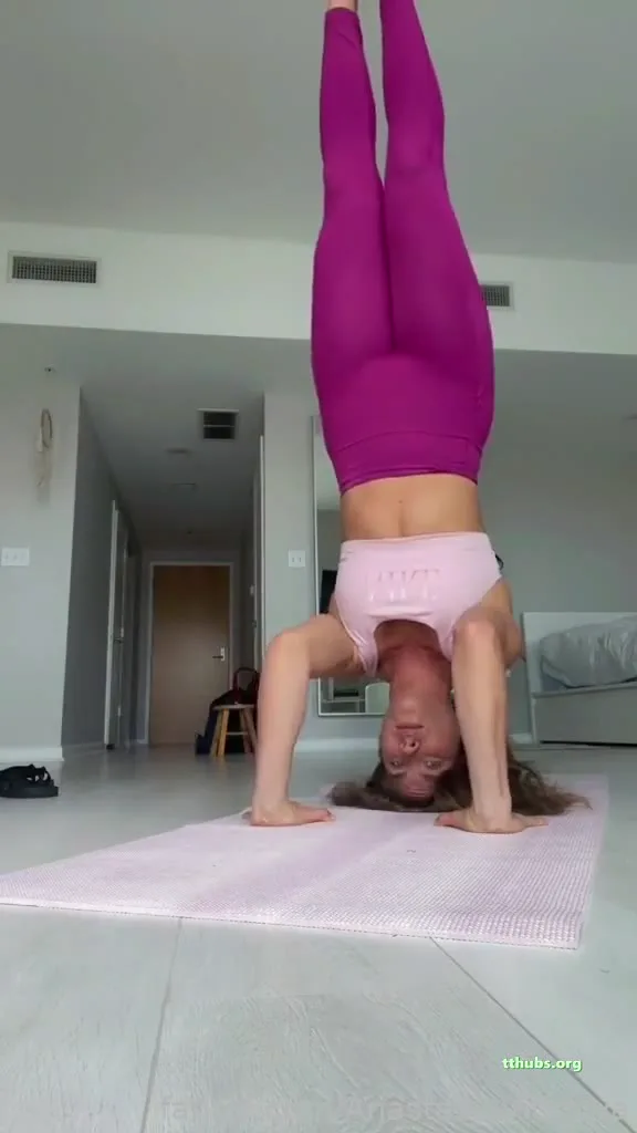 Anastasia Vitinova Antalyadayasayan Rus Yoga Egitmeni Götünü Sergiledi Türk ifşa