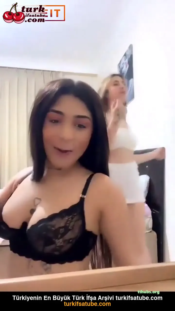 Kankasinin Yaninda Agzina Patladi Sudenaz Devrim Sakso