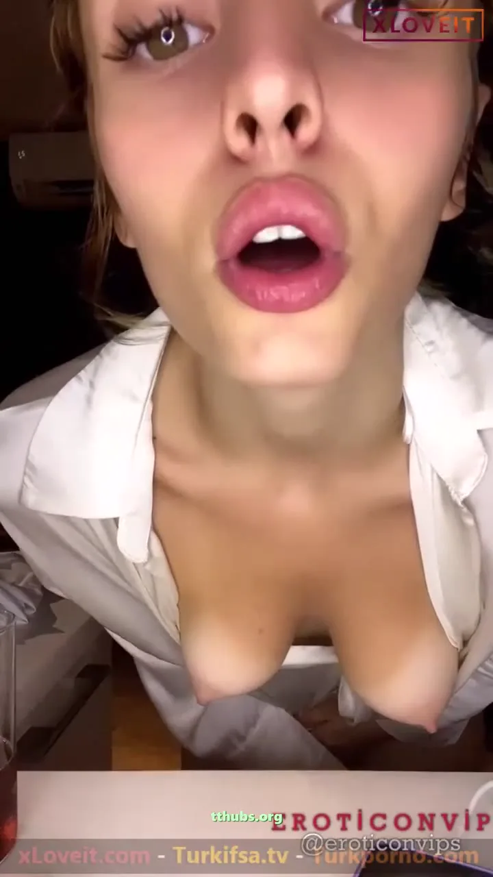 Ily Ifşa Minyon Genç Kızdan Nude Uzun Yayın