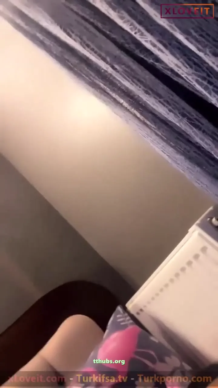 Black Panter Ifşa Dildosunu Meme Arasına Soktu