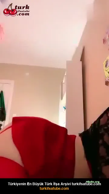 Boncuklu Boncuk Kirmizi Mini Etiketle Gotunu Ifsa Ediyor