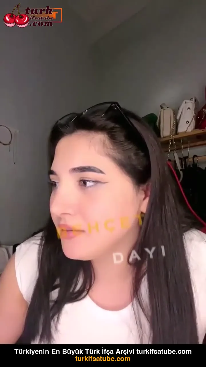 Saremin Sikici Bir Sekilde Yayinlanan Anal Seks Filmi